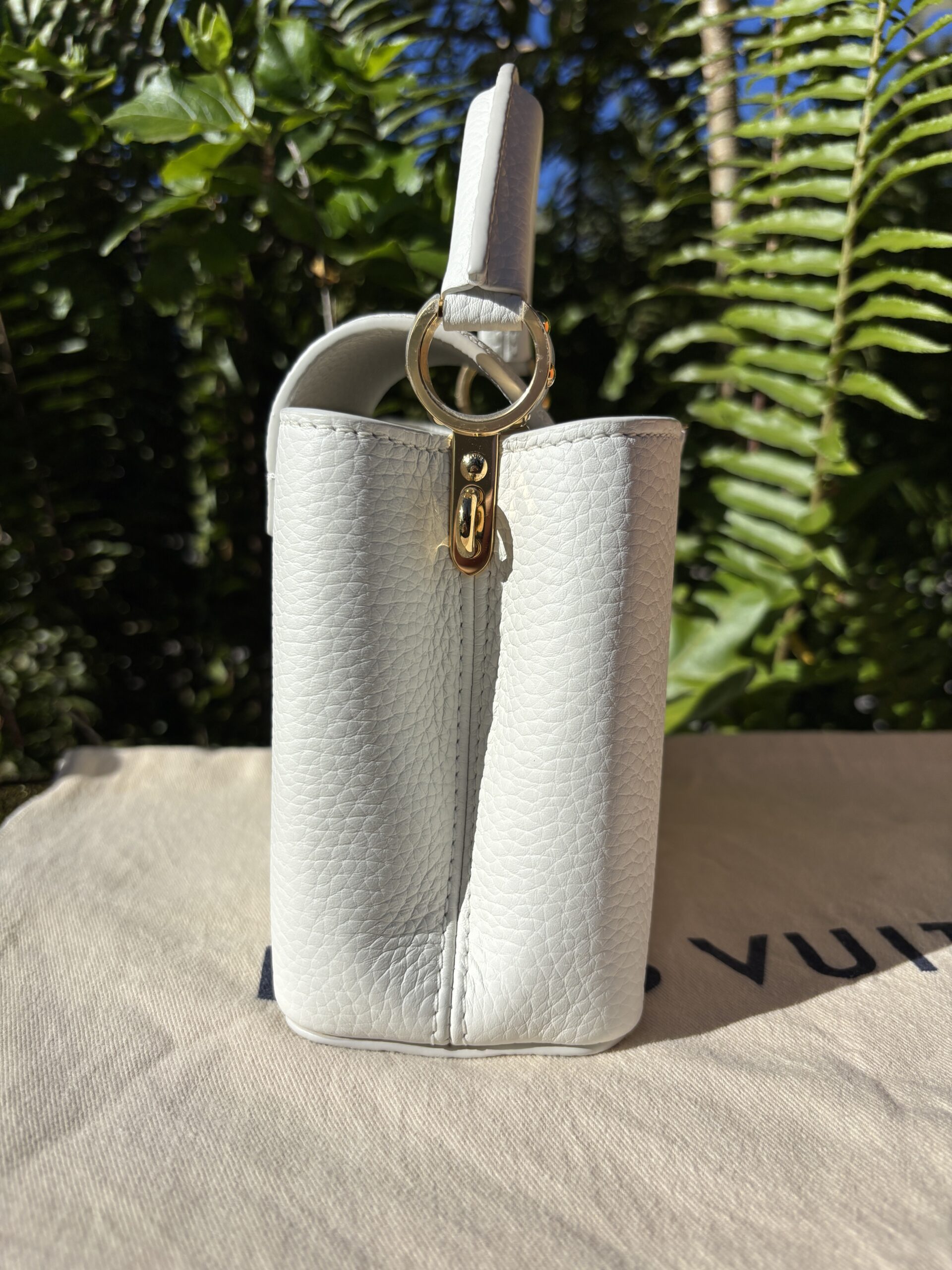 Louis Vuitton White Leather Capucines BB - Image 4