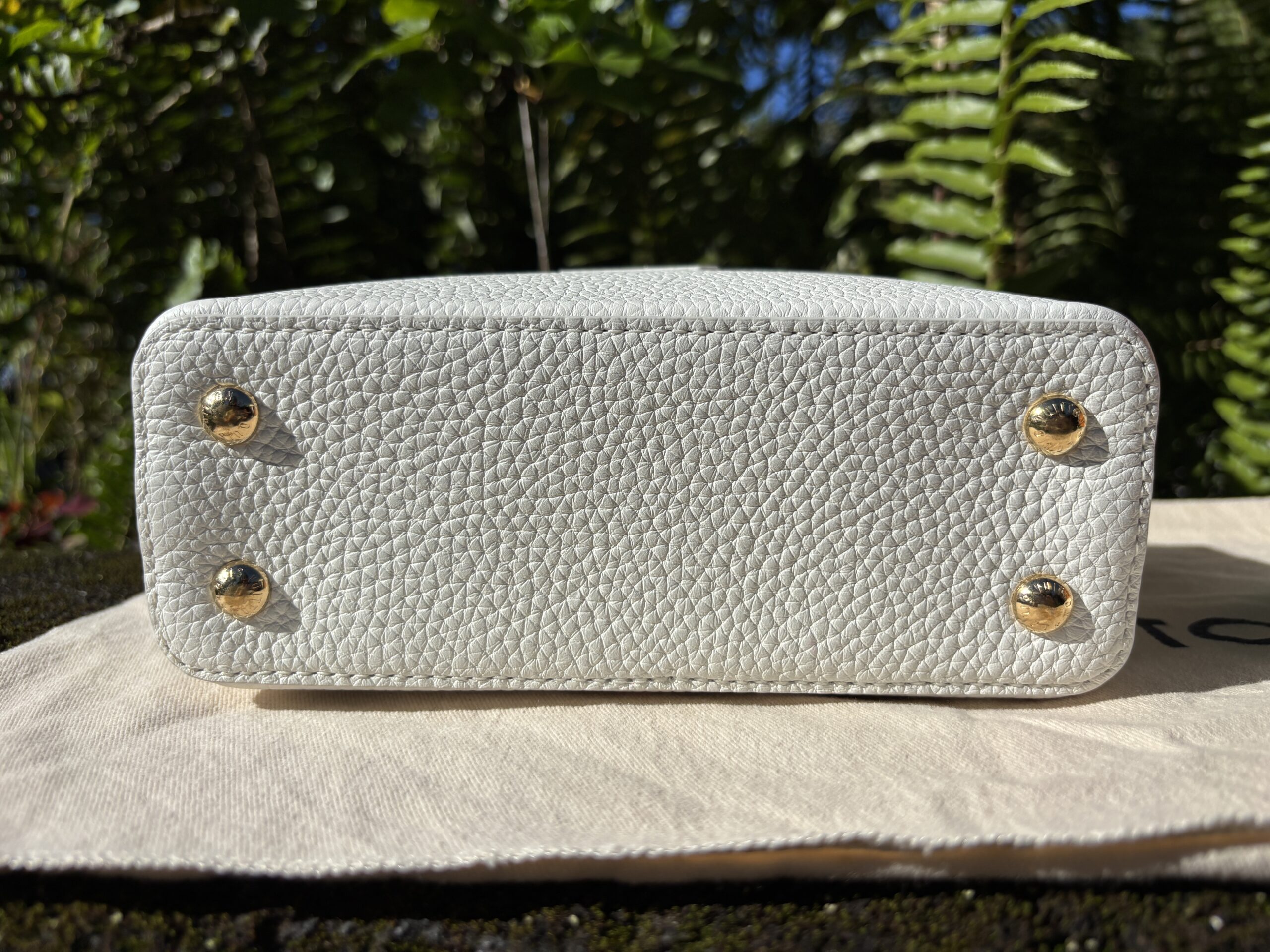 Louis Vuitton White Leather Capucines BB - Image 8