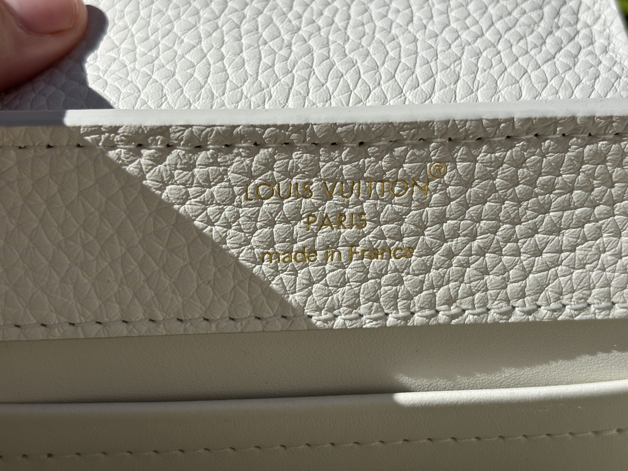 Louis Vuitton White Leather Capucines BB - Image 12