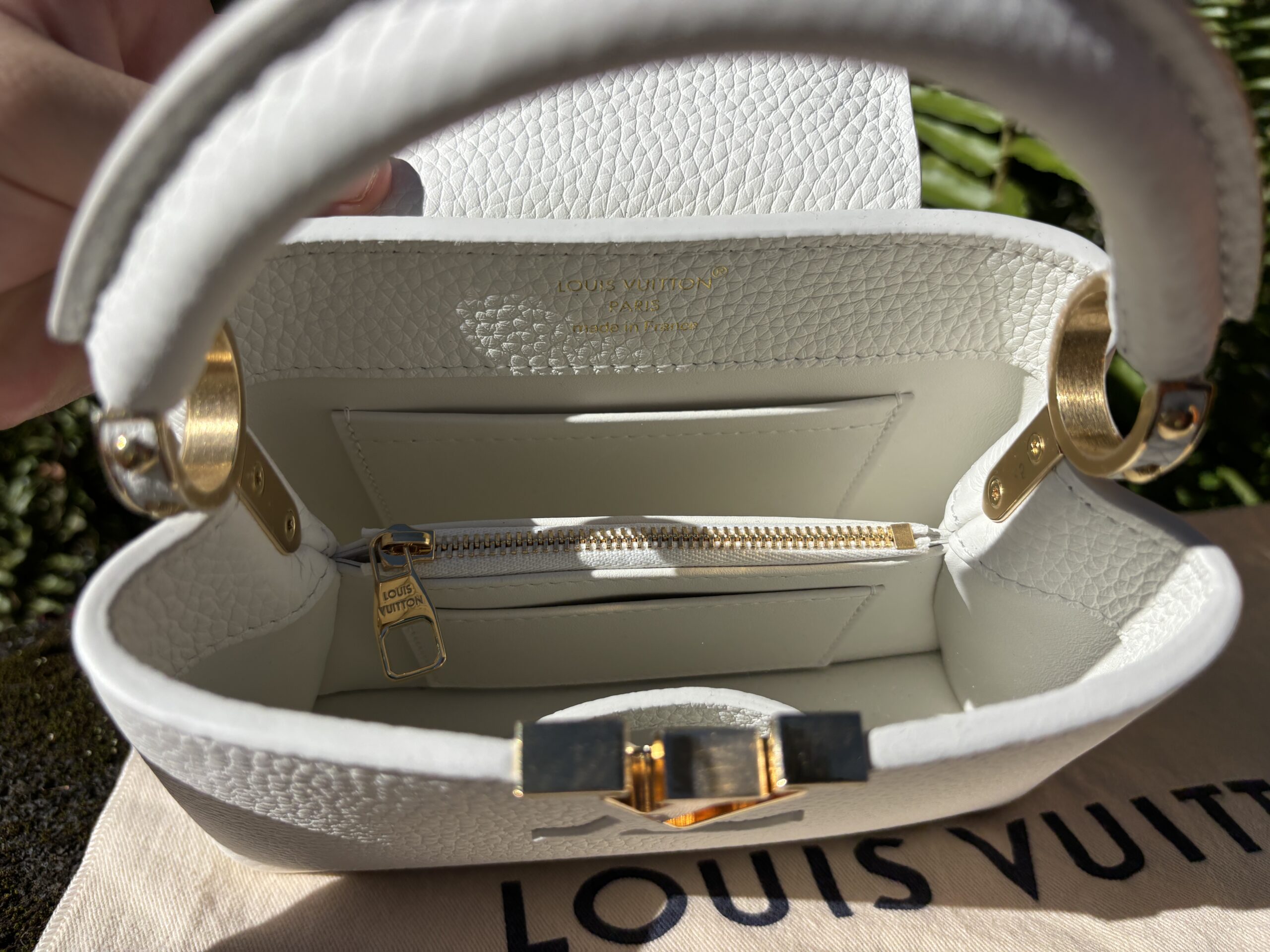Louis Vuitton White Leather Capucines BB - Image 13
